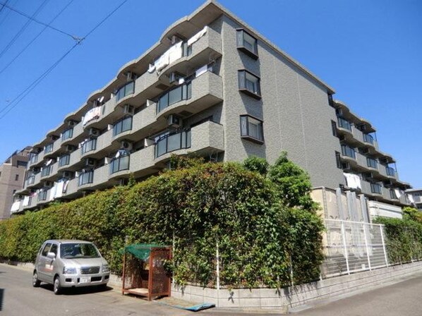 イーストパーク胡録台の物件外観写真